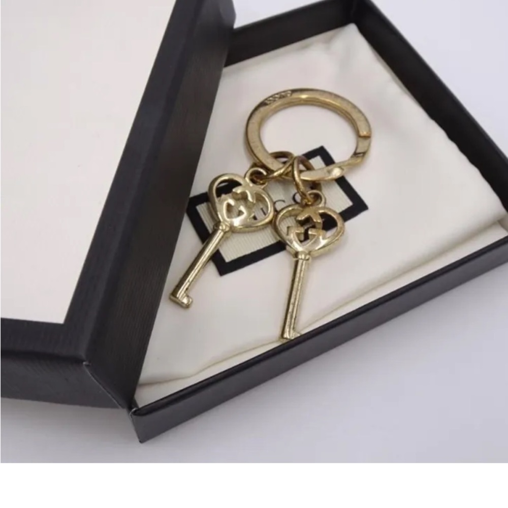 Gucci Gold Heart Double Key Ring Brand New In Box! - Picture 2 of 3